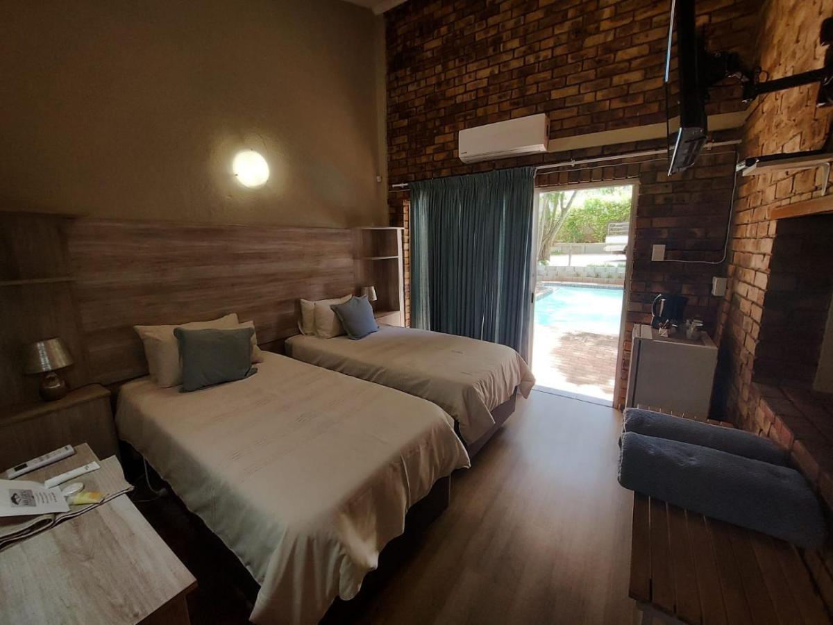 Kruger'S Guest House White River Exteriör bild