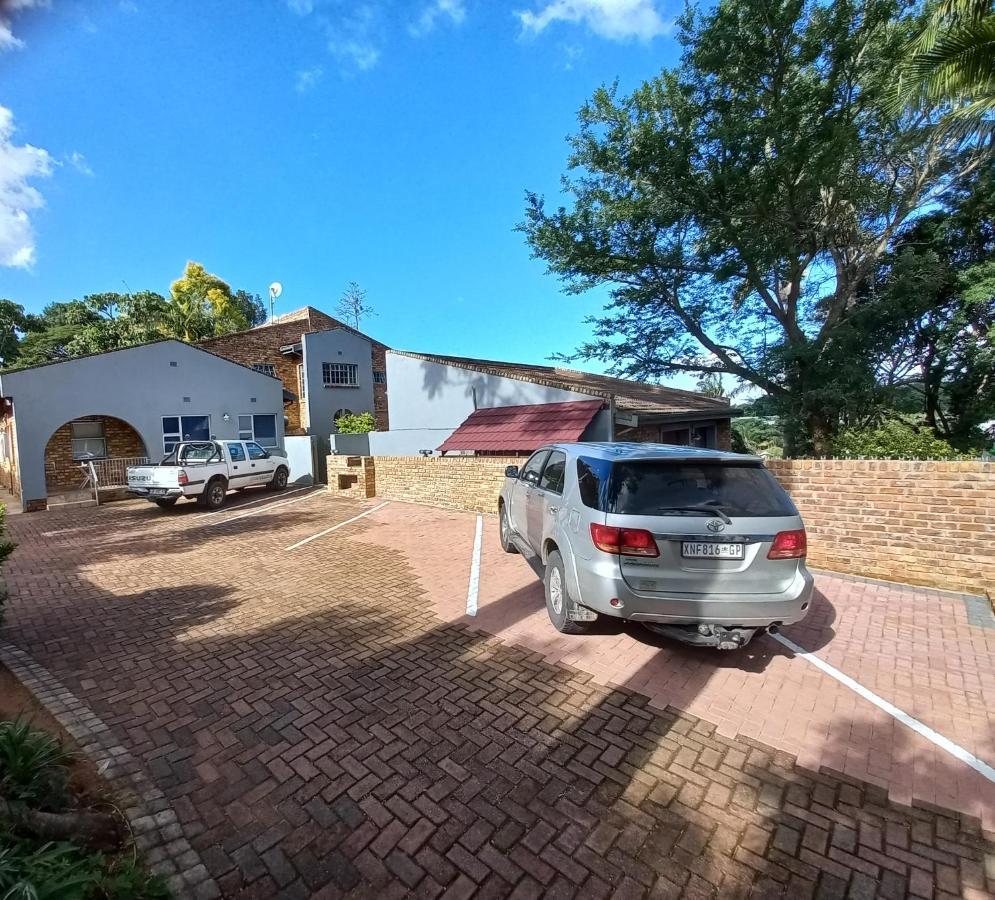 Kruger'S Guest House White River Exteriör bild